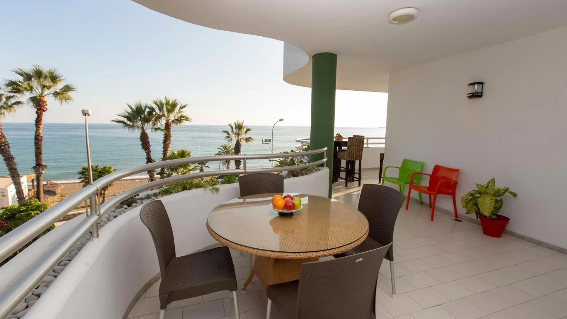 Villa Venecia, Apartamento De Lujo En 1º Linea De Playa + Parking Málaga 0*,
