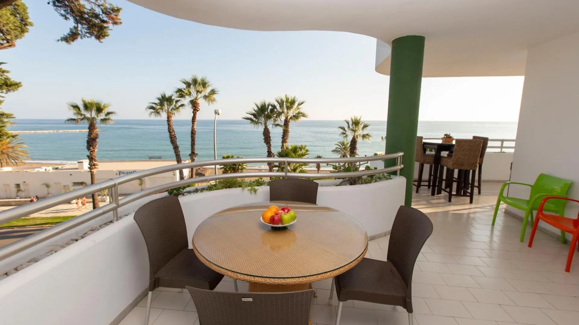Villa Venecia, Apartamento De Lujo En 1º Linea De Playa + Parking Málaga Daire